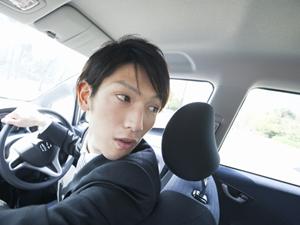 「信頼できる車検店舗の選び方と費用を抑えるためのポイント徹底ガイド」