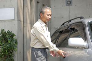 自動車カバーを賢く使って愛車を保護